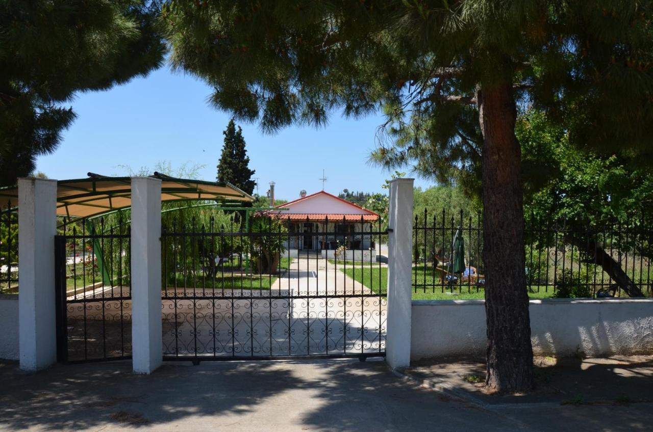 Vila Kalimera Private Pool Nea Poteidaia Buitenkant foto